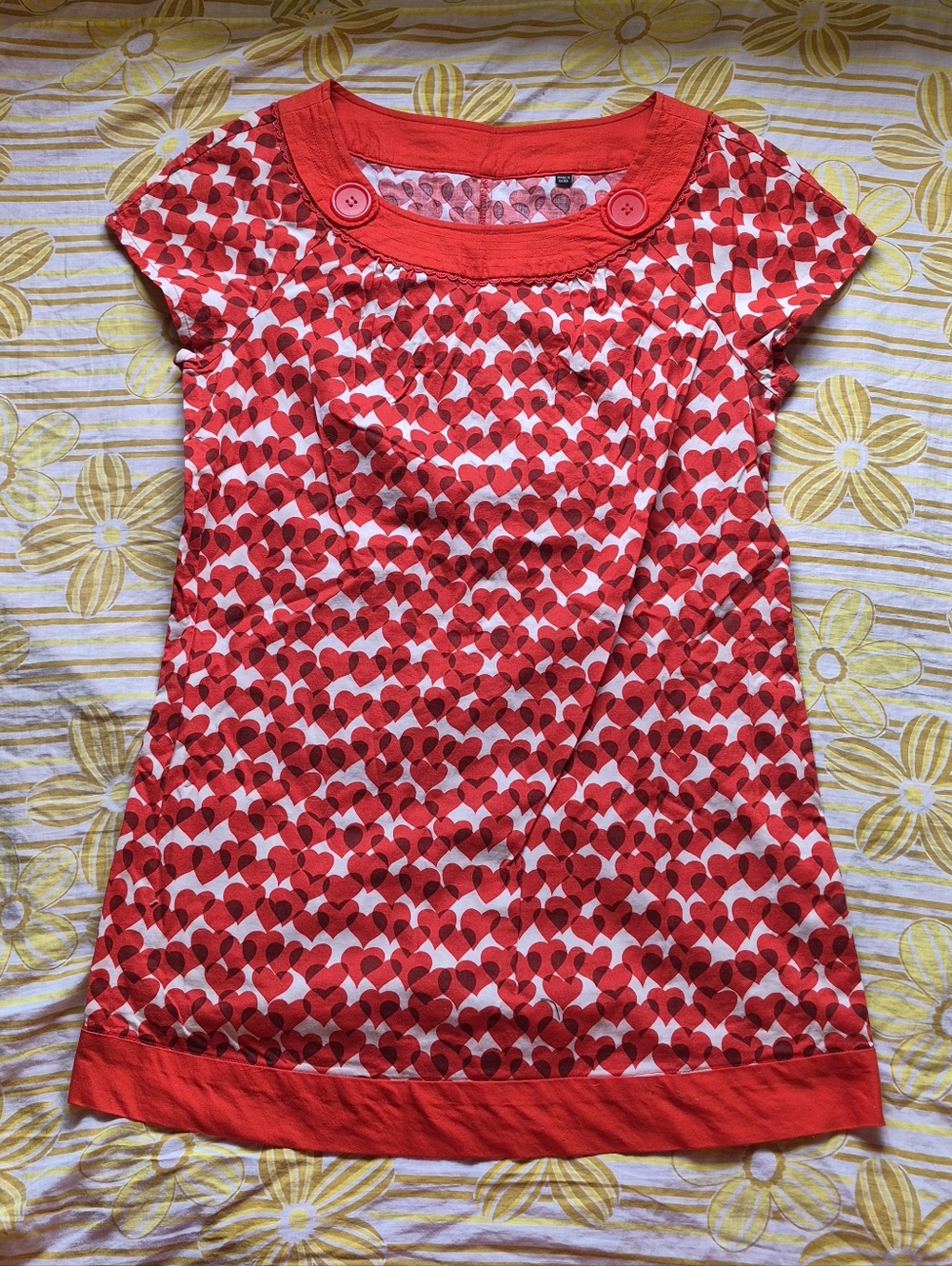 Red Heart-Print Tee with Solid Trim